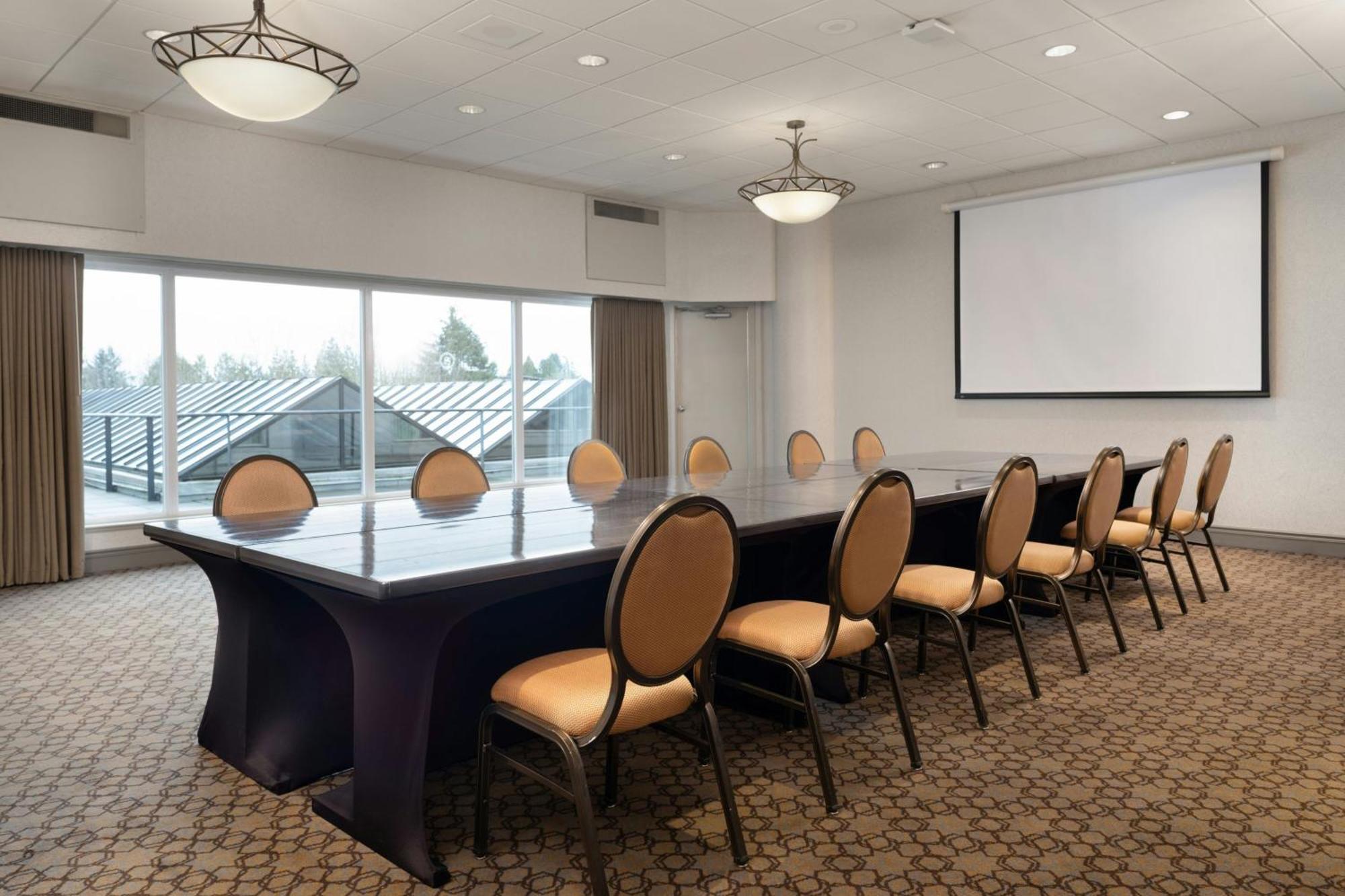 Sheraton Vancouver Guildford Hotel Surrey Dış mekan fotoğraf