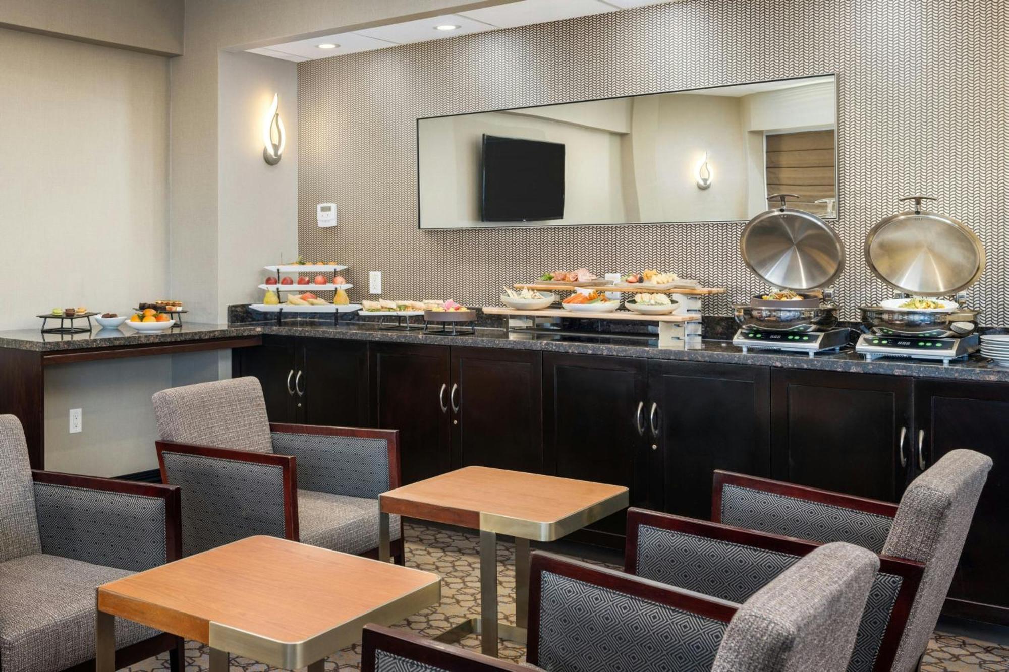 Sheraton Vancouver Guildford Hotel Surrey Dış mekan fotoğraf