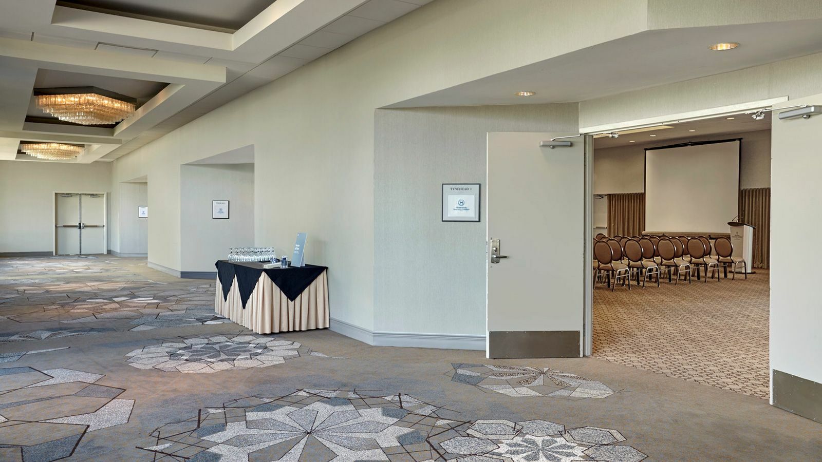 Sheraton Vancouver Guildford Hotel Surrey Dış mekan fotoğraf